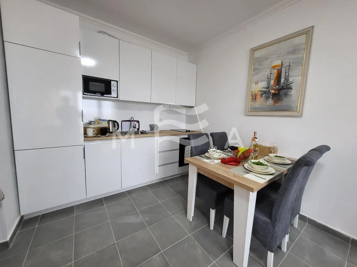 Hotel Pista Kosova 875 Durrës Zajazd